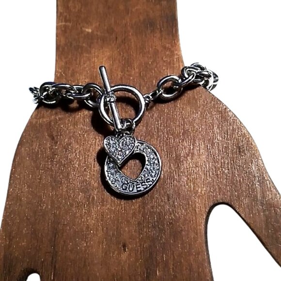GUESS Silver-tone Heart Charm Toggle Bracelet - Crystal Pavé Charms Link Chain - Picture 13 of 13